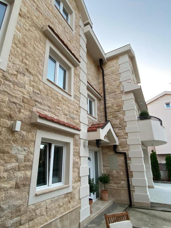42° North Apartments 티바트 외부 사진
