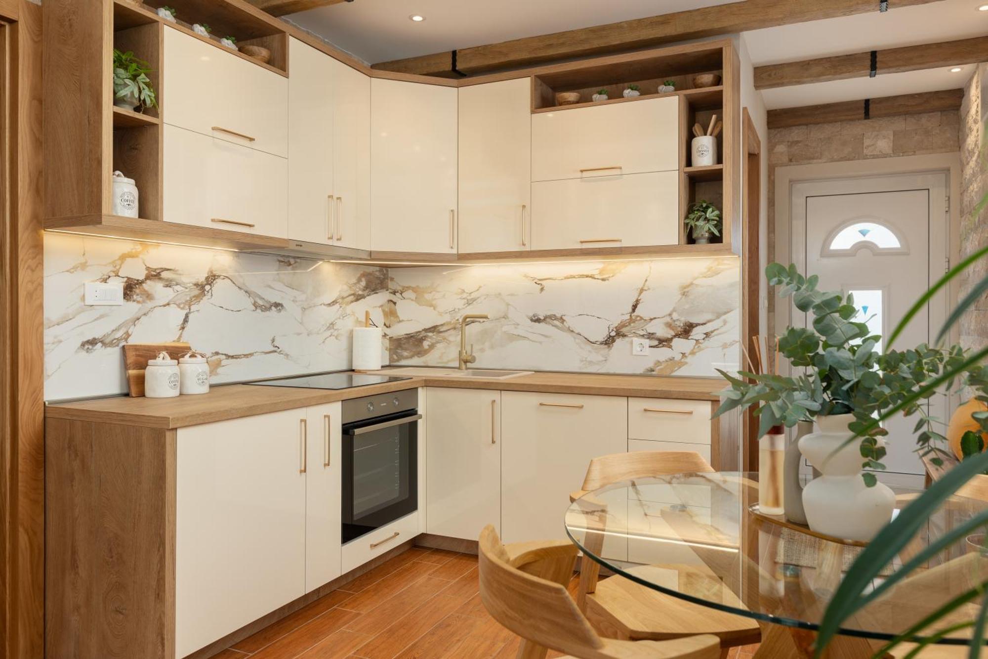 42° North Apartments 티바트 외부 사진