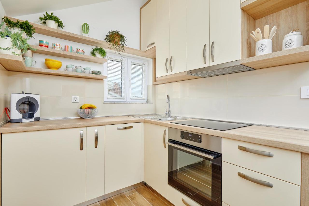 42° North Apartments 티바트 외부 사진