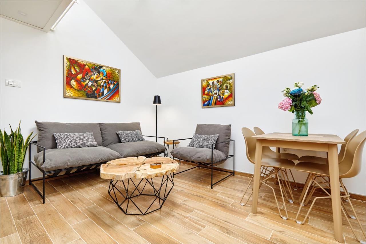 42° North Apartments 티바트 외부 사진