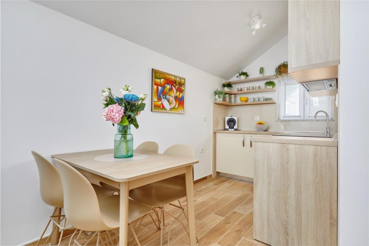 42° North Apartments 티바트 외부 사진